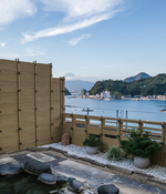후지산을 바라보며 온천을 즐기고 싶다면 시즈오카 해변의 온천을 선택하면 된다. 