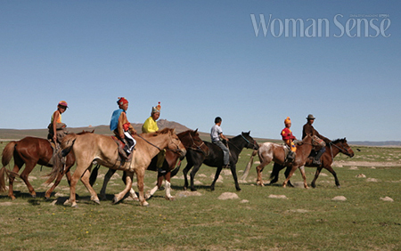 말과 함께 세계를 제패했던 민족답게 몽골인들이 특히 아끼는 가축이 바로 말이다. 