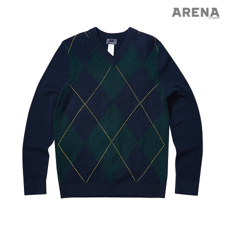 감색, 진녹색을 사용해 단정한 분위기를 낸 아가일 무늬 스웨터 7만9천원 H&M 제품. 