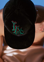 LA 에인절스 로고를 수놓은 야구 모자 77만원 구찌 제품.