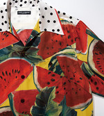 수박과 잎사귀를 그려 넣은 물방울무늬 칼라 셔츠 가격미정 돌체앤가바나 제품. 