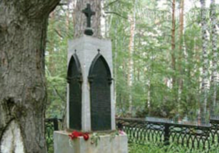 투린스크에 있는 이바셰프의 무덤. 