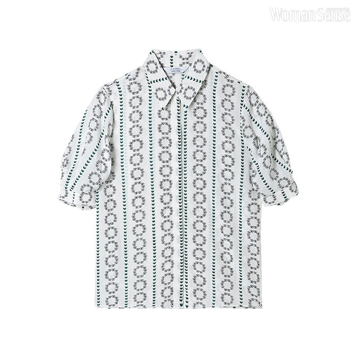 그래픽적인 나비 패턴의 퍼프 슬리브 셔츠 7만9천원 앤아더스토리즈.
