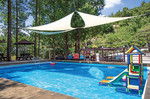시원한 여름 물놀이를 즐길 수 있는 켄싱턴만의 반려동물 전용 야외 수영장. 